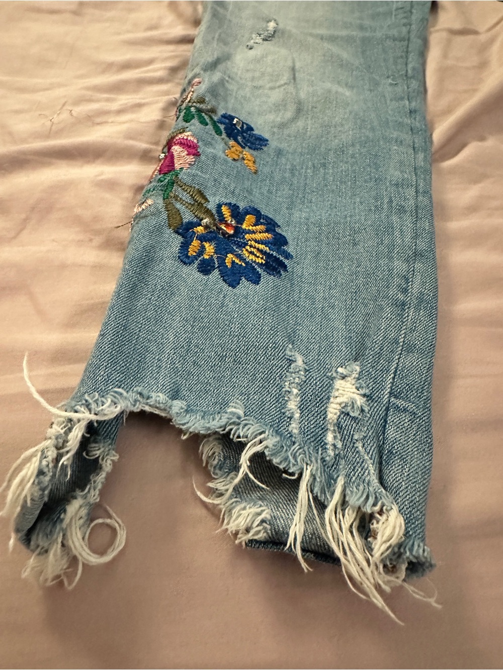 Zara Worn/Distressed Embroidered Floral Skinny Jeans - Picture 5 of 8
